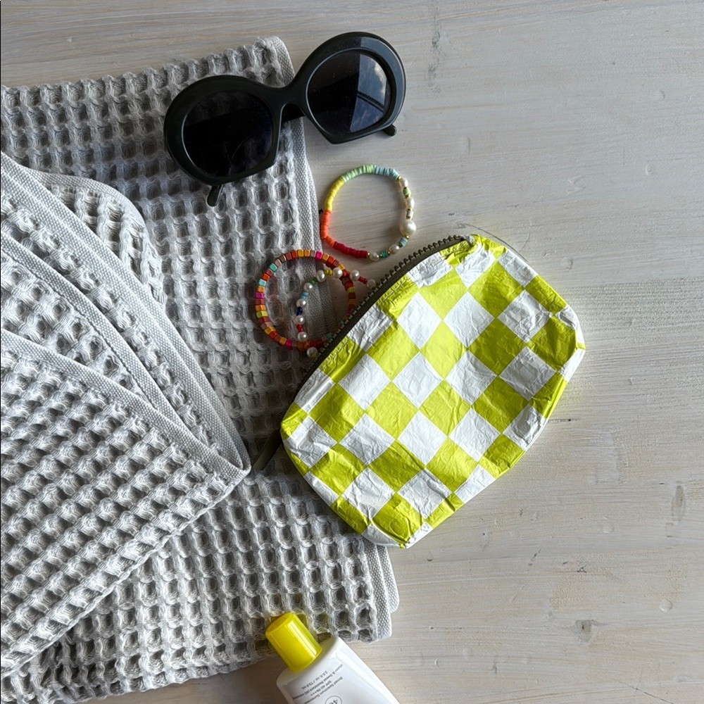 Aloha Collection Lime Checkered Mini Pouch